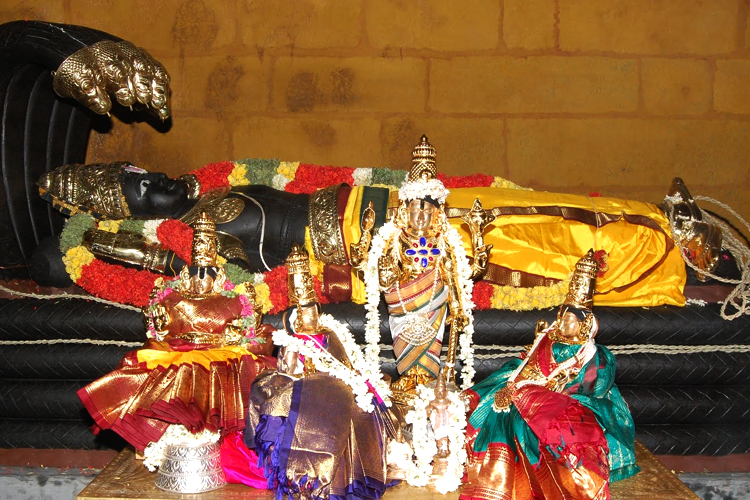 நாமசங்கீர்த்தனம் அடிமனதிலிருந்து எழ வேண்டும்!